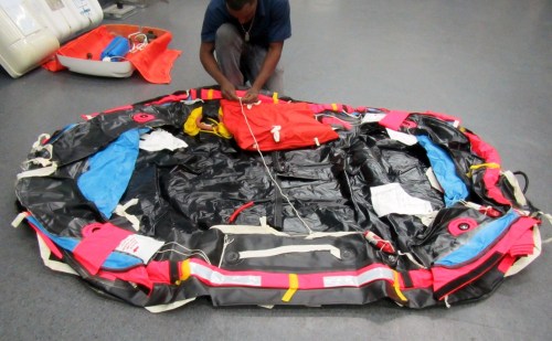 Quite a spacious raft contained in such a small canister!