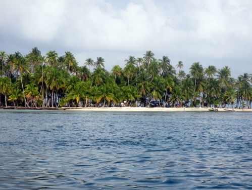 Approaching Cayo Holandes